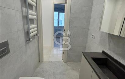 Caddebostan'da güvenlikli yemyeşil site içinde2+1 sıfır daire