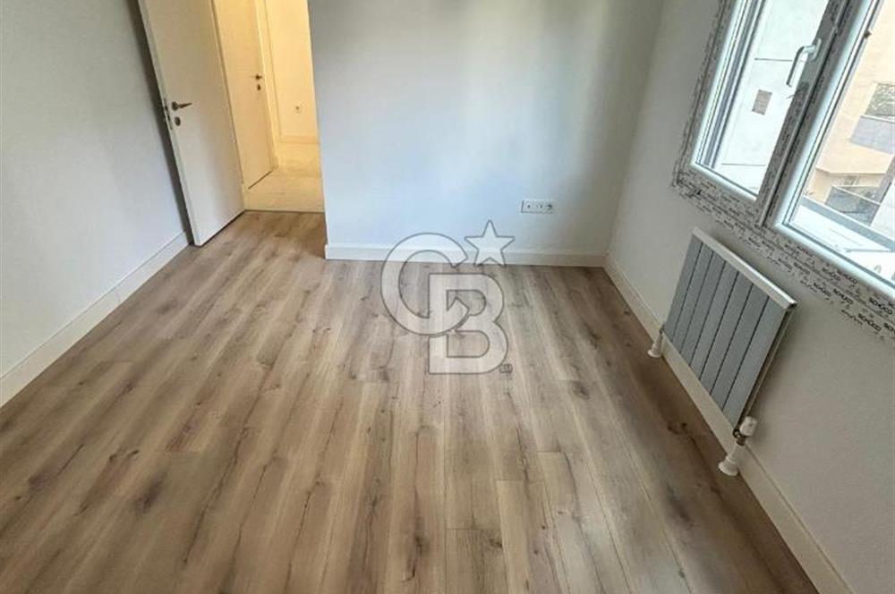 Caddebostan'da güvenlikli yemyeşil site içinde2+1 sıfır daire