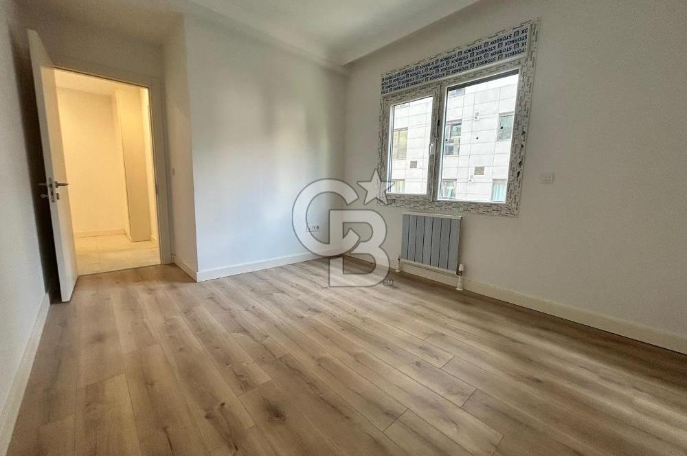 Caddebostan'da güvenlikli yemyeşil site içinde2+1 sıfır daire