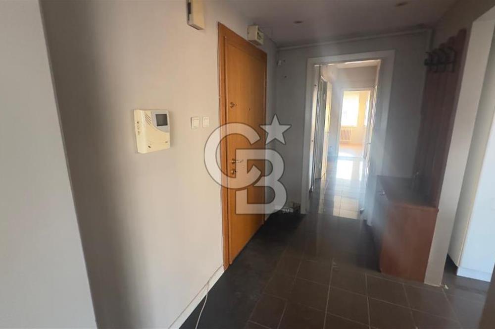 FENERYOLUNDA KÖŞE BİNADA KONUMLU 3+1 ÇİFT BALKONLU 120m2 NET