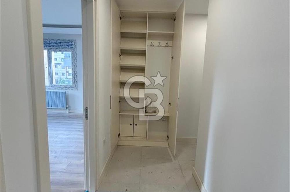 Caddebostan'da güvenlikli yemyeşil site içinde2+1 sıfır daire