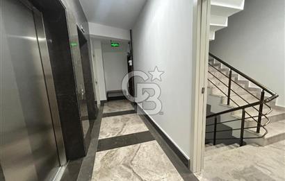 Caddebostan'da güvenlikli yemyeşil site içinde2+1 sıfır daire