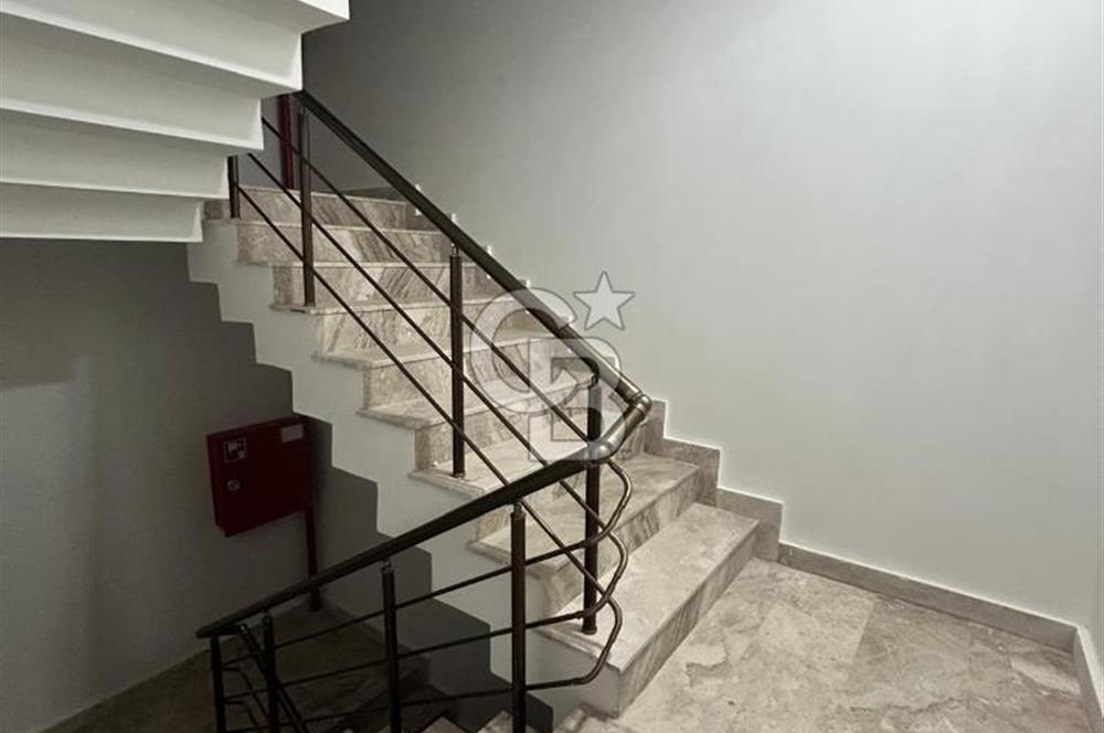 Caddebostan'da güvenlikli yemyeşil site içinde2+1 sıfır daire