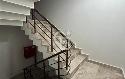 Caddebostan'da güvenlikli yemyeşil site içinde2+1 sıfır daire