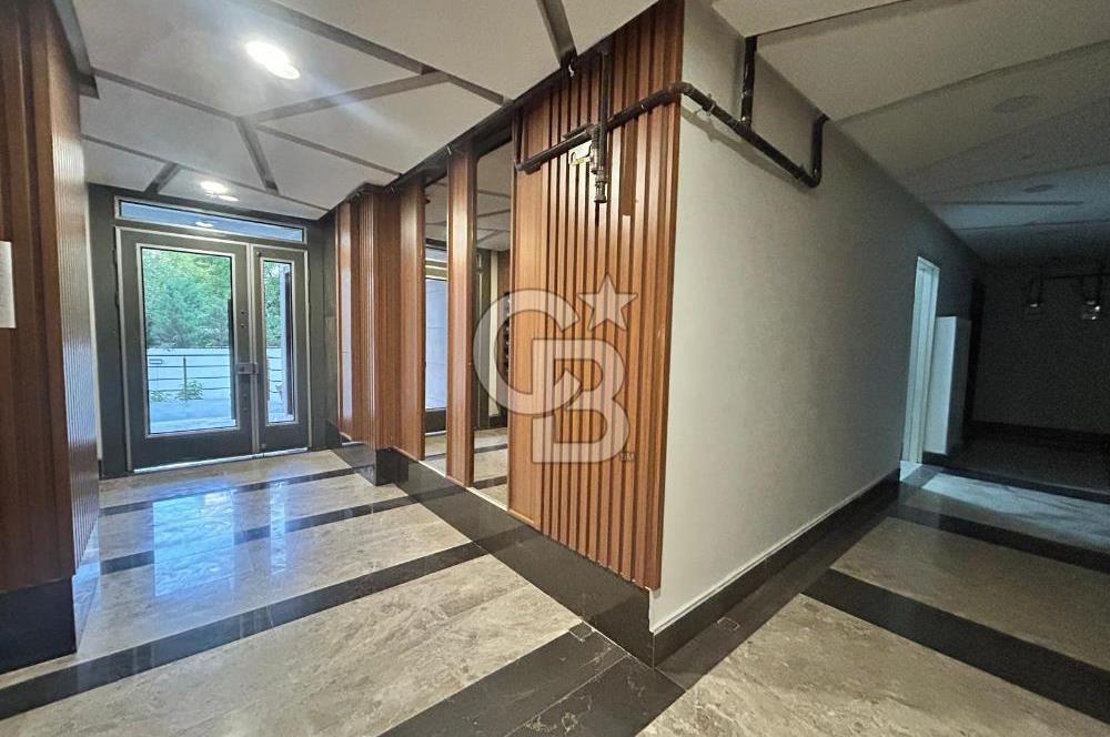 Caddebostan'da güvenlikli yemyeşil site içinde2+1 sıfır daire