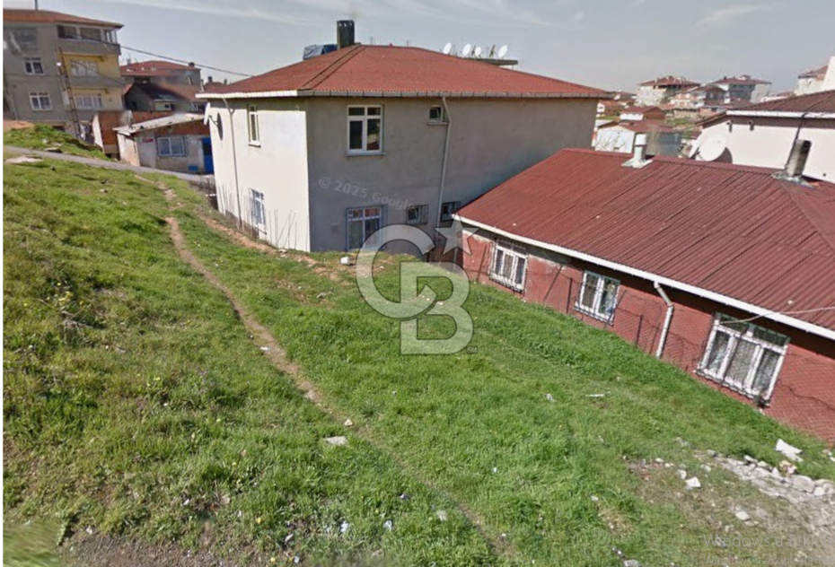 SULTANBEYLİ BATTALGAZİ'DE SATILIK 135m² ARSA