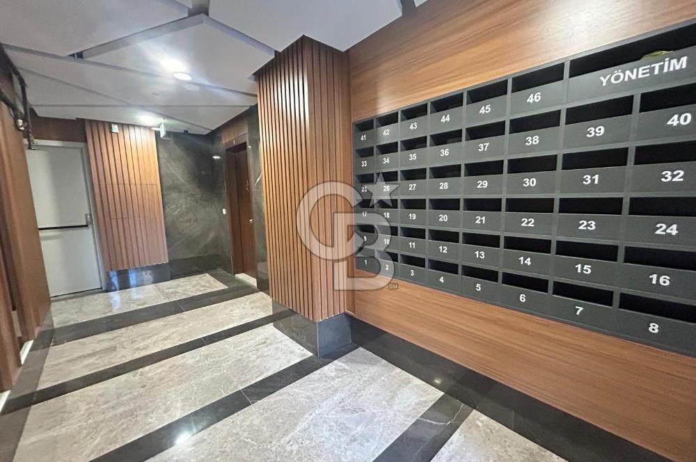 Caddebostan'da güvenlikli yemyeşil site içinde2+1 sıfır daire