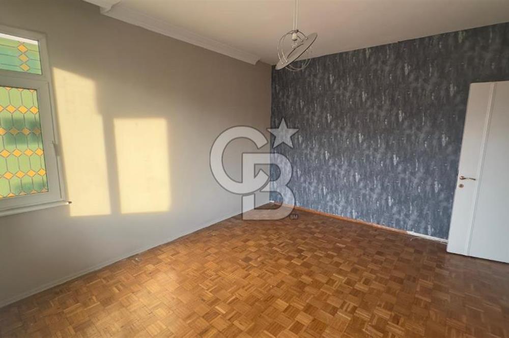 FENERYOLUNDA KÖŞE BİNADA KONUMLU 3+1 ÇİFT BALKONLU 120m2 NET