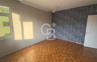 FENERYOLUNDA KÖŞE BİNADA KONUMLU 3+1 ÇİFT BALKONLU 120m2 NET