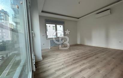 Caddebostan'da güvenlikli yemyeşil site içinde2+1 sıfır daire