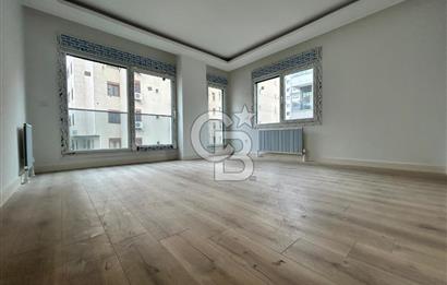 Caddebostan'da güvenlikli yemyeşil site içinde2+1 sıfır daire