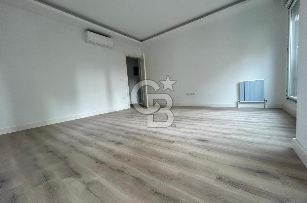 Caddebostan'da güvenlikli yemyeşil site içinde2+1 sıfır daire