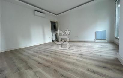 Caddebostan'da güvenlikli yemyeşil site içinde2+1 sıfır daire