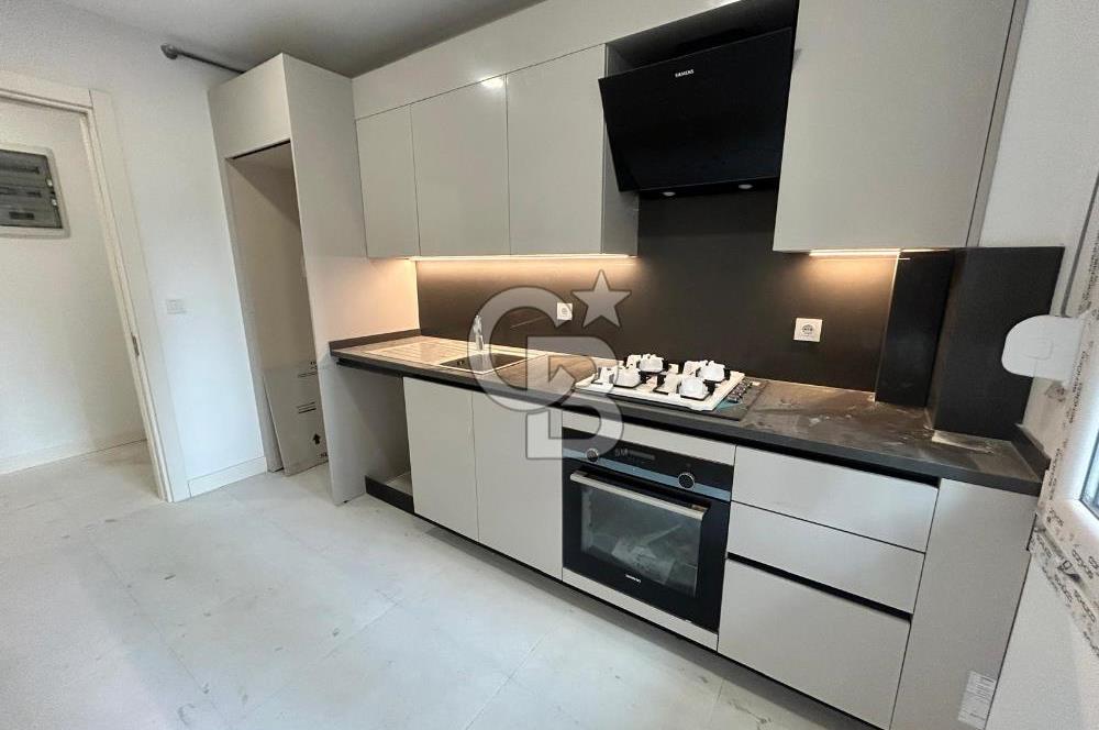 Caddebostan'da güvenlikli yemyeşil site içinde2+1 sıfır daire