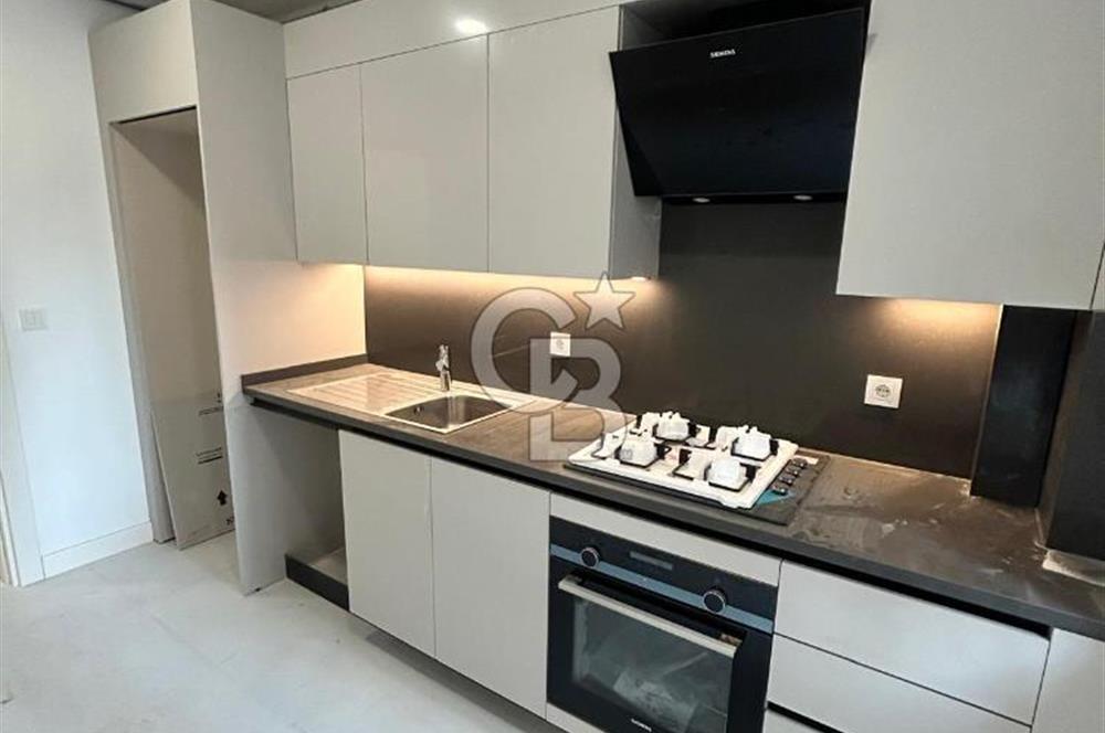 Caddebostan'da güvenlikli yemyeşil site içinde2+1 sıfır daire