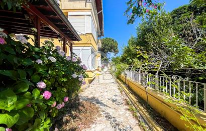 Büyükada'da İskeleye Yakın Mesafede Satılık 3+1 Satılık Daire 