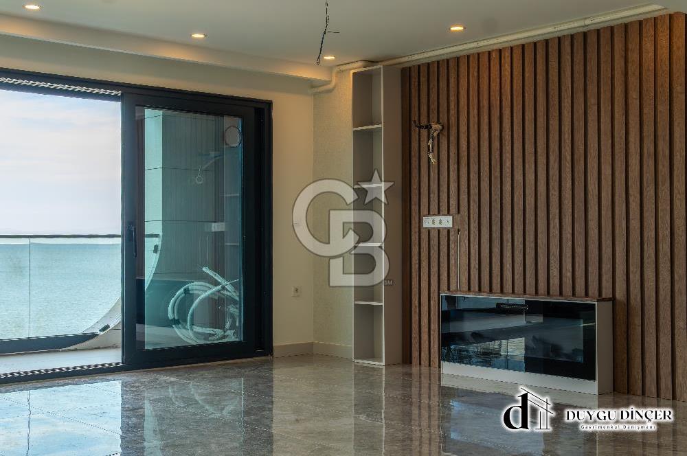 DENİZE SIFIR URLADA 3+1+PLUS SATILIK ÇATI DUBLEKSİ