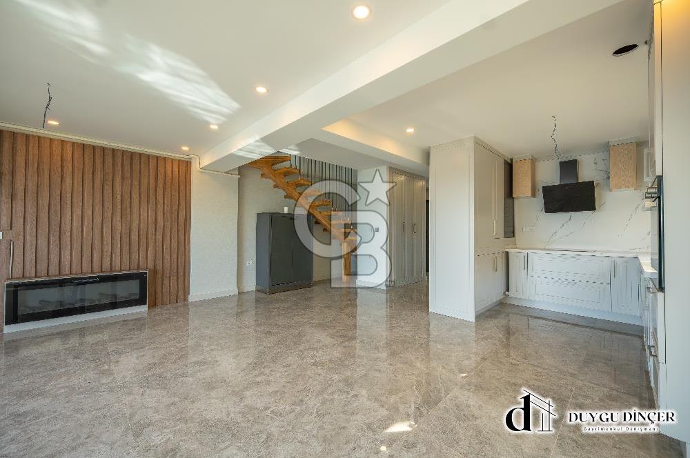 DENİZE SIFIR URLADA 3+1+PLUS SATILIK ÇATI DUBLEKSİ