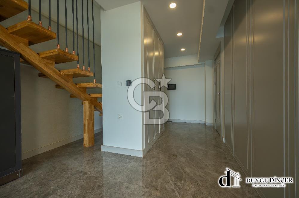 DENİZE SIFIR URLADA 3+1+PLUS SATILIK ÇATI DUBLEKSİ