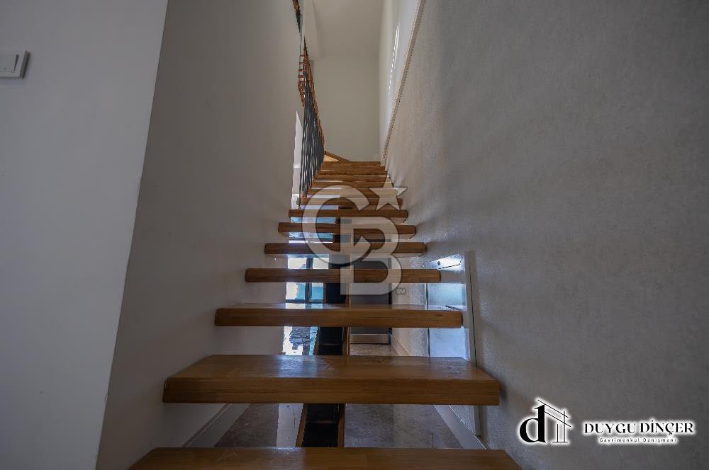 DENİZE SIFIR URLADA 3+1+PLUS SATILIK ÇATI DUBLEKSİ