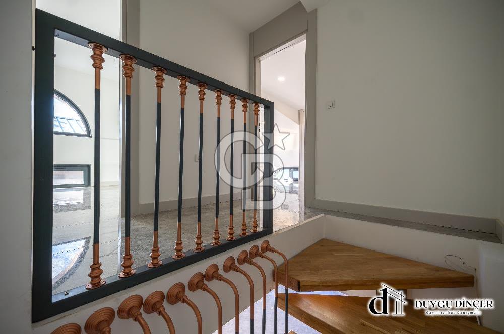 DENİZE SIFIR URLADA 3+1+PLUS SATILIK ÇATI DUBLEKSİ