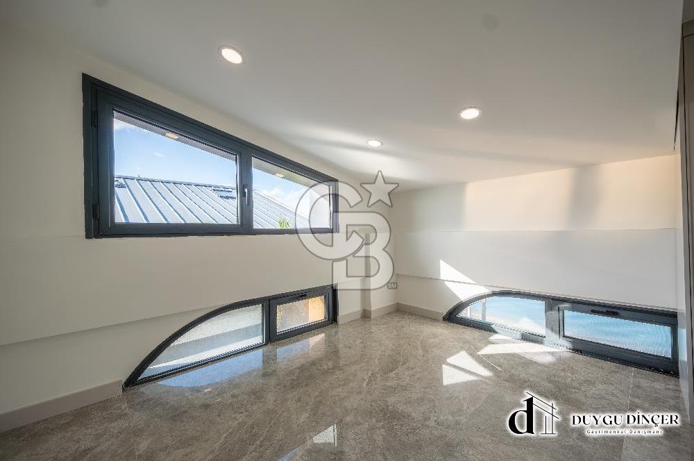 DENİZE SIFIR URLADA 3+1+PLUS SATILIK ÇATI DUBLEKSİ