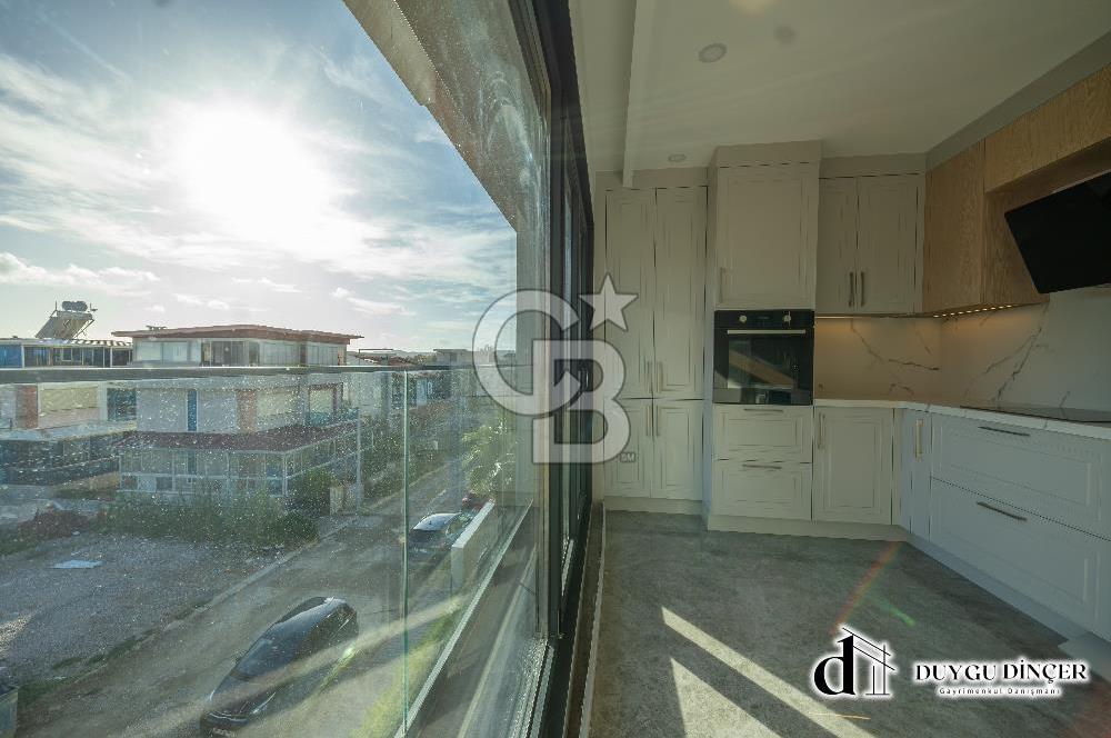 URLA KALABAK ÖZEL MİMARİ DENİZE SIFIR ÖNÜ KUM PLAJ 3,5+1 PLUS