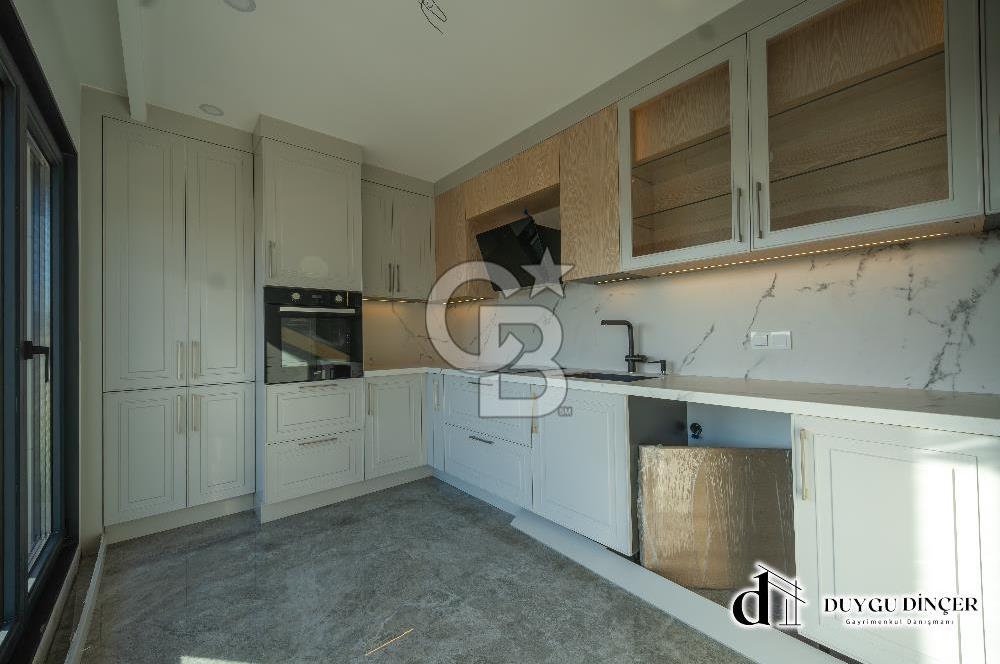 URLA KALABAK ÖZEL MİMARİ DENİZE SIFIR ÖNÜ KUM PLAJ 3,5+1 PLUS