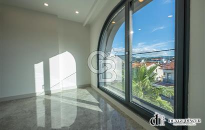 URLA KALABAK ÖZEL MİMARİ DENİZE SIFIR ÖNÜ KUM PLAJ 3,5+1 PLUS