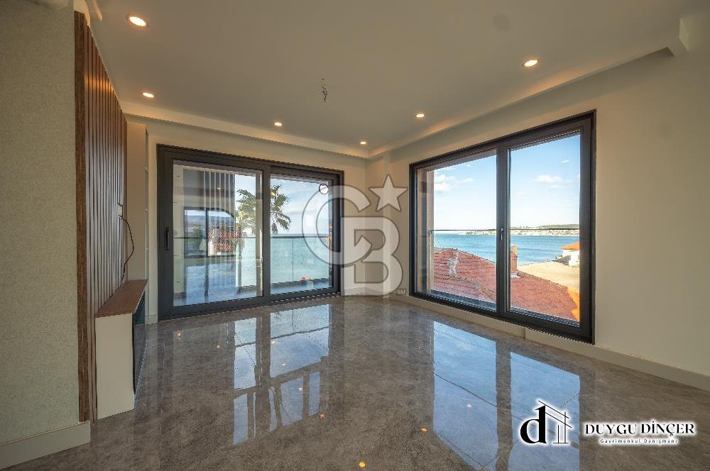 URLA KALABAK ÖZEL MİMARİ DENİZE SIFIR ÖNÜ KUM PLAJ 3,5+1 PLUS