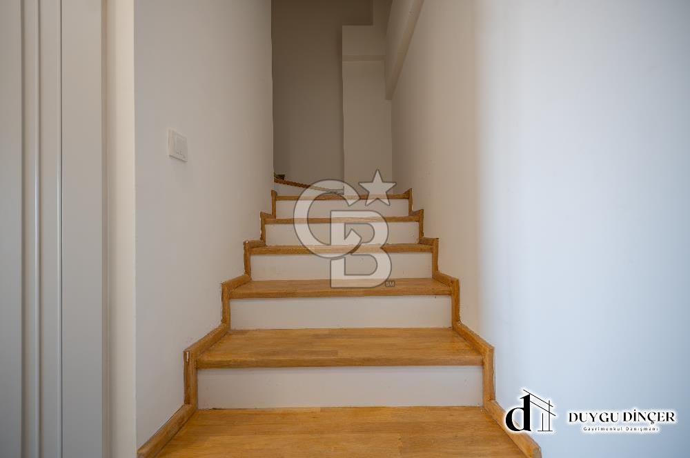 URLA KALABAK ÖZEL MİMARİ DENİZE SIFIR ÖNÜ KUM PLAJ 3,5+1 PLUS