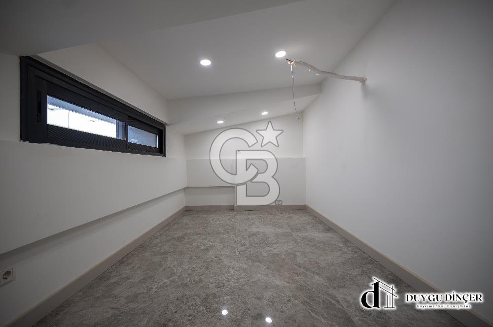 URLA KALABAK ÖZEL MİMARİ DENİZE SIFIR ÖNÜ KUM PLAJ 3,5+1 PLUS