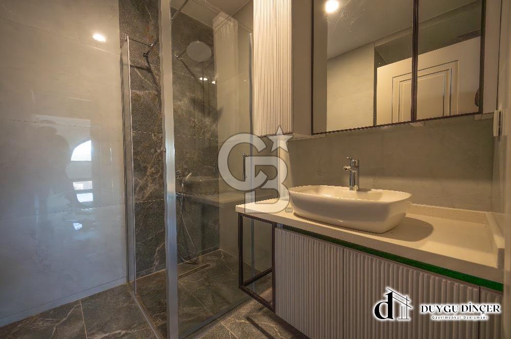 URLA KALABAK ÖZEL MİMARİ DENİZE SIFIR ÖNÜ KUM PLAJ 3,5+1 PLUS