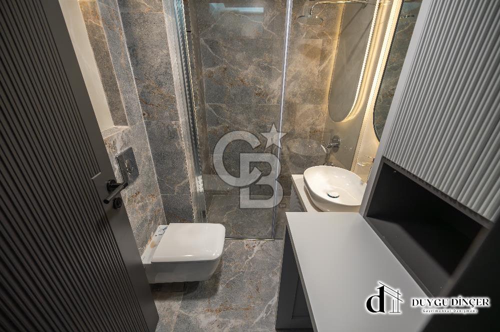 URLA KALABAK ÖZEL MİMARİ DENİZE SIFIR ÖNÜ KUM PLAJ 2+1+PLUS