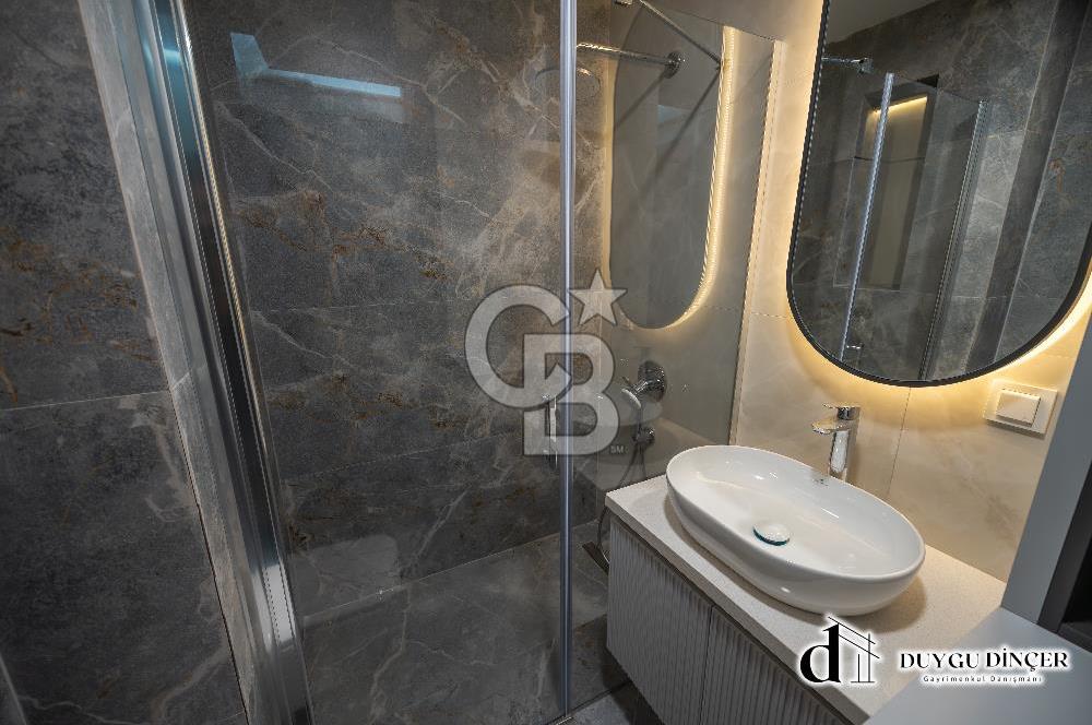 URLA KALABAK ÖZEL MİMARİ DENİZE SIFIR ÖNÜ KUM PLAJ 2+1+PLUS