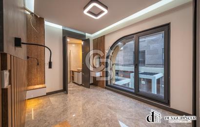 URLA KALABAK ÖZEL MİMARİ DENİZE SIFIR ÖNÜ KUM PLAJ 2+1+PLUS