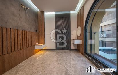 URLA KALABAK ÖZEL MİMARİ DENİZE SIFIR ÖNÜ KUM PLAJ 2+1+PLUS