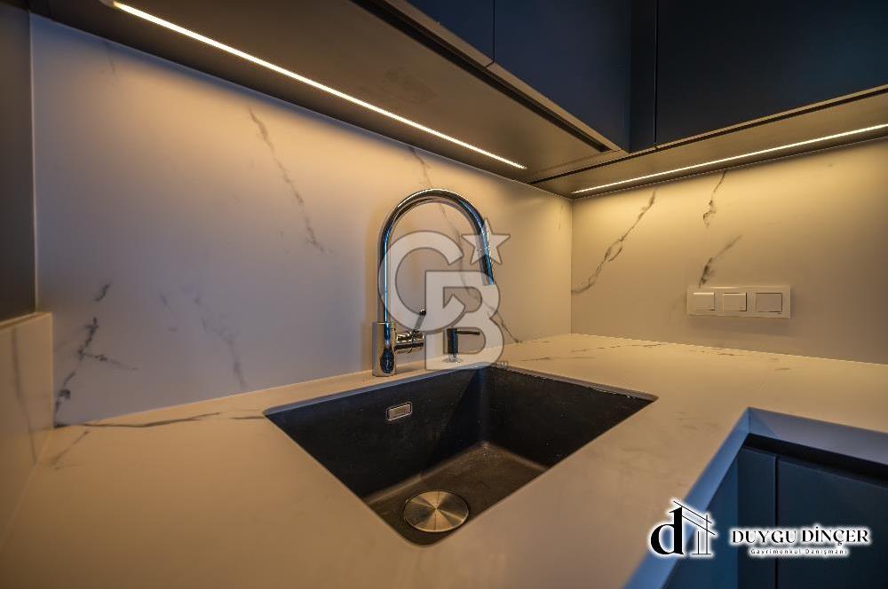 URLA KALABAK ÖZEL MİMARİ DENİZE SIFIR ÖNÜ KUM PLAJ 2+1+PLUS