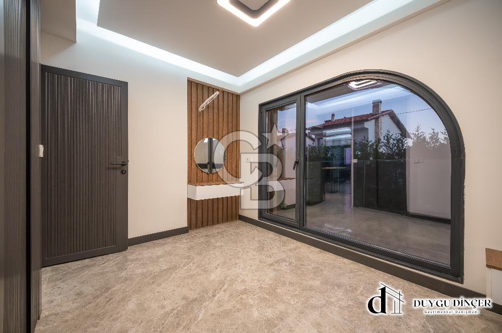 URLA KUM DENİZİNDE DENİZE SIFIR 2+1 + PLUS DAİRE