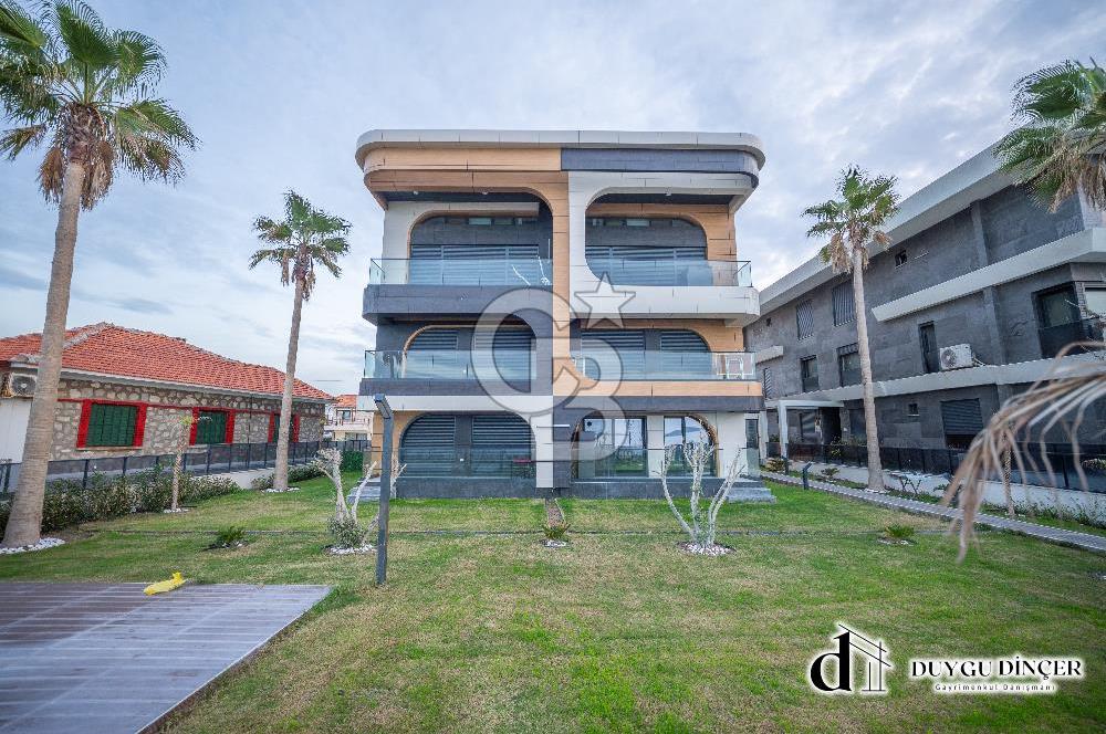 URLA KALABAK ÖZEL MİMARİ DENİZE SIFIR ÖNÜ KUM PLAJ 2+1+PLUS