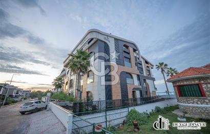 URLA KALABAK ÖZEL MİMARİ DENİZE SIFIR ÖNÜ KUM PLAJ 2+1+PLUS