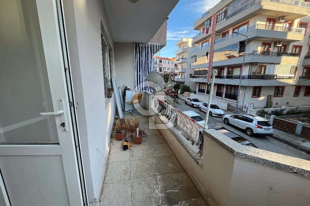 ÇANAKKALE YENİ KORDON’A YÜRÜME MESAFESİNDE, KOMPLE YENİLENMİŞ 2+1 ARA KAT DAİRE