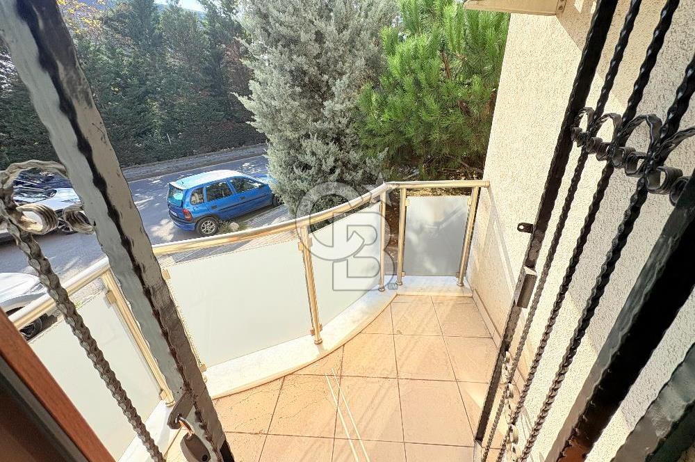 ÜSKÜDAR BULGURLU MAHALLESİ İÇİ YENİ YAPILI GENİŞ SATILIK DAİRE