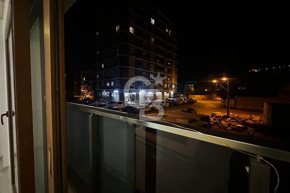 Karşıyaka İmbatlı mahallesi’nde Geniş 2+1 Kiralık Lüks Daire 