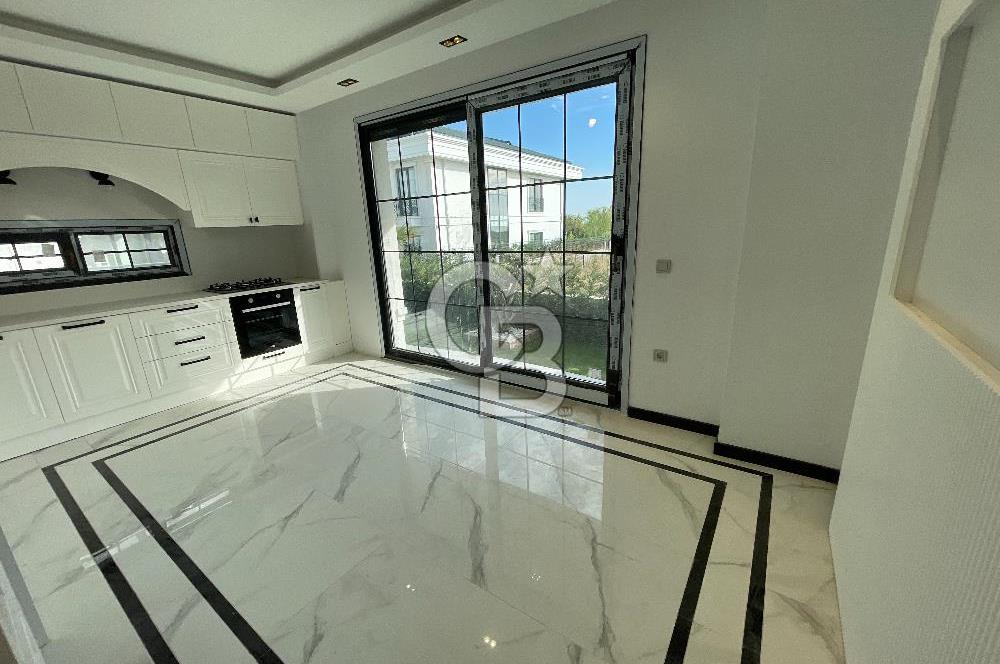 BÜYÜKÇEKMECE GÜZELCE SATILIK VİLLA