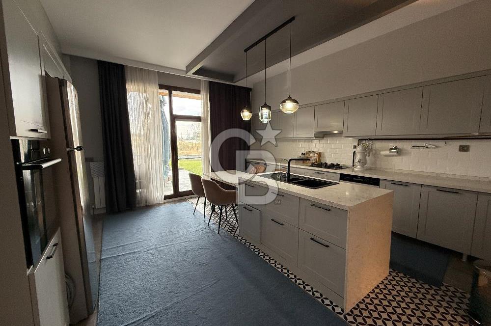 GÖLBAŞI BAHÇELİEVLER GİRİŞİNDE SATILIK 6+1 KÖŞE PARSEL VİLLA