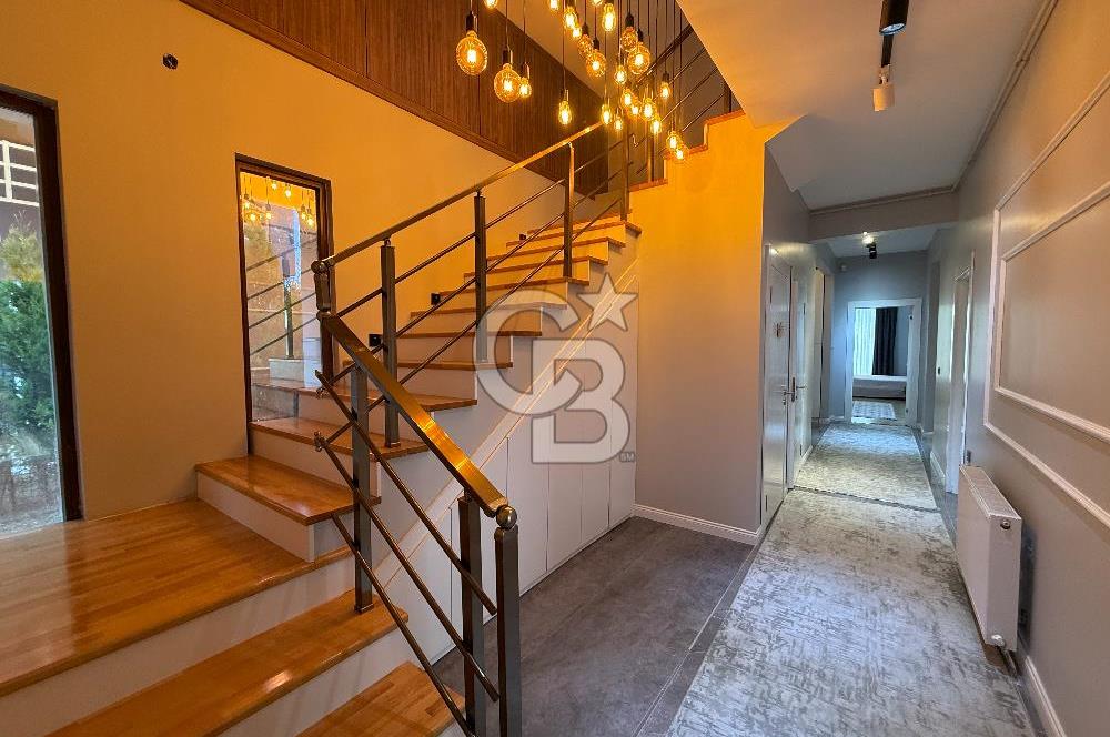 GÖLBAŞI BAHÇELİEVLER GİRİŞİNDE SATILIK 6+1 KÖŞE PARSEL VİLLA