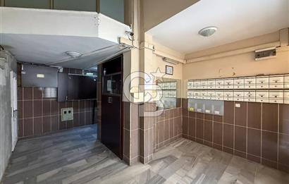 Atatürk Bulvarında Köşe Konumda Cadde Cepheli Satılık 3+1 Daire