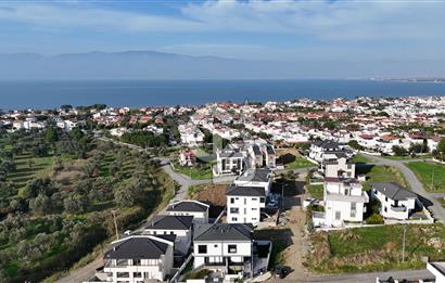 BURHANİYE İSKELE MAHALLESİNDE 4+1 TRİPLEKS VİLLA