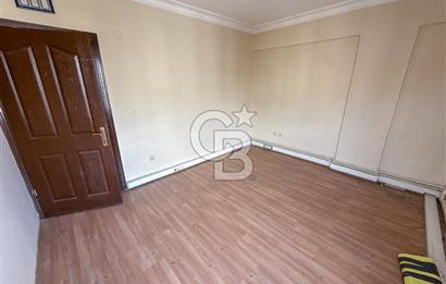 Atatürk Bulvarında Köşe Konumda Cadde Cepheli Satılık 3+1 Daire